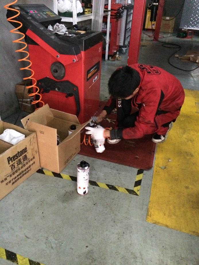 底盘装甲好还是凹凸胶好,底盘装甲好还是防锈好