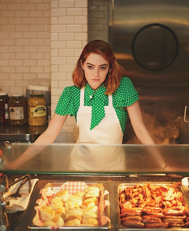 14岁退学又怎样？石头姐终获奥斯卡影后：幸运=人美还努力！