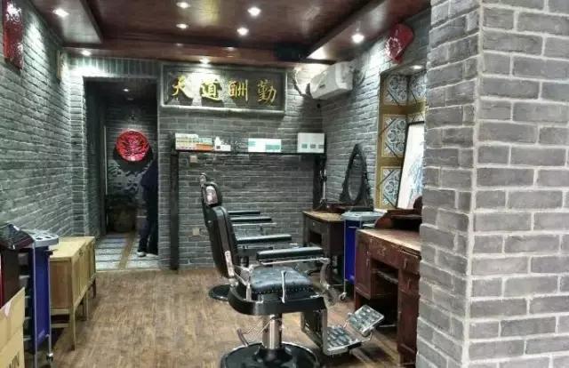 成都妹儿请注意！整容不用去医院，剪个短发也可以！