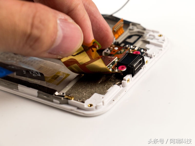 vivox9手机拆机换电池视频,vivox9换屏幕总成教程