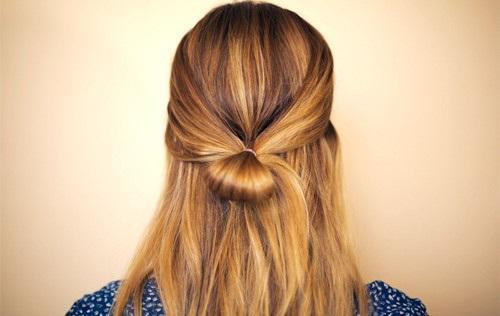 怎样扎发尾显得头发多,怎么才能扎蝴蝶头