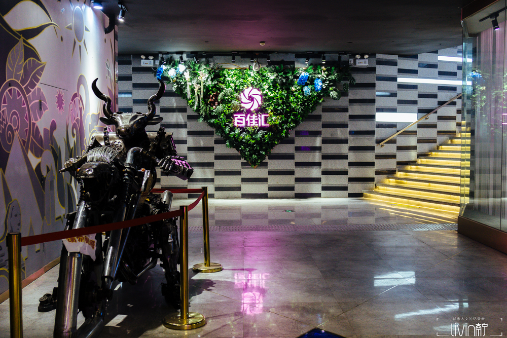 沉浸式逛南宁朝阳百货商店视频,南宁朝阳地下商业街人流