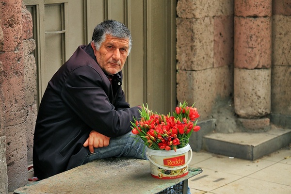 中国竹笛一响，亚美尼亚古董市场上的乐器贩子脸就红了