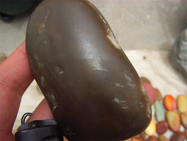 和田墨玉桃花石值钱吗,桃花石和田玉