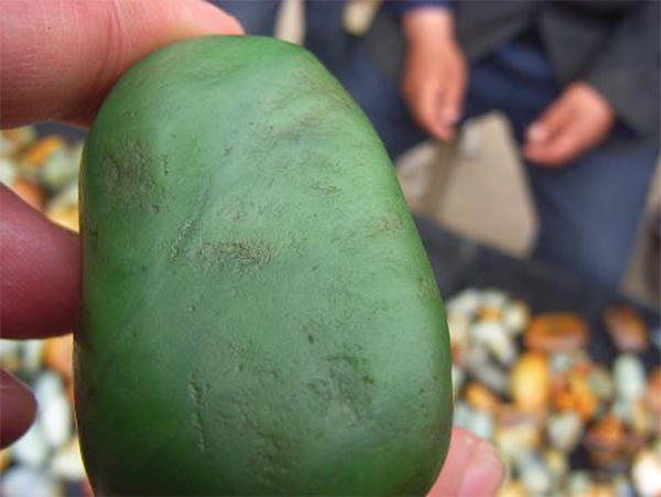 和田墨玉桃花石值钱吗,桃花石和田玉