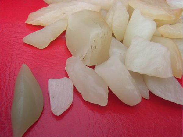 和田墨玉桃花石值钱吗,桃花石和田玉