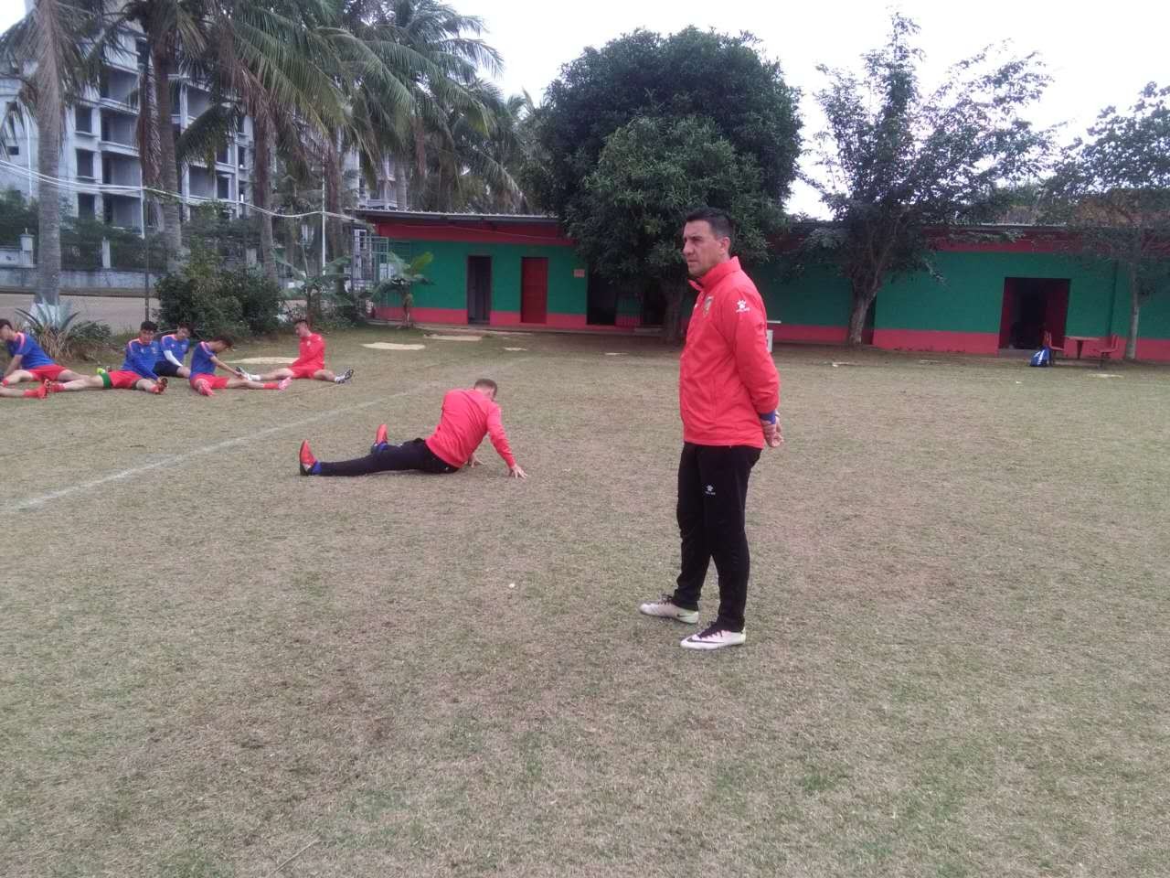 李东继续执教中乙新军镇江文旅华萨，三外籍教练加盟教练组！