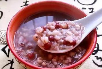 经常腰酸背痛是不是湿气重,湿气太重是不是会腰酸背痛