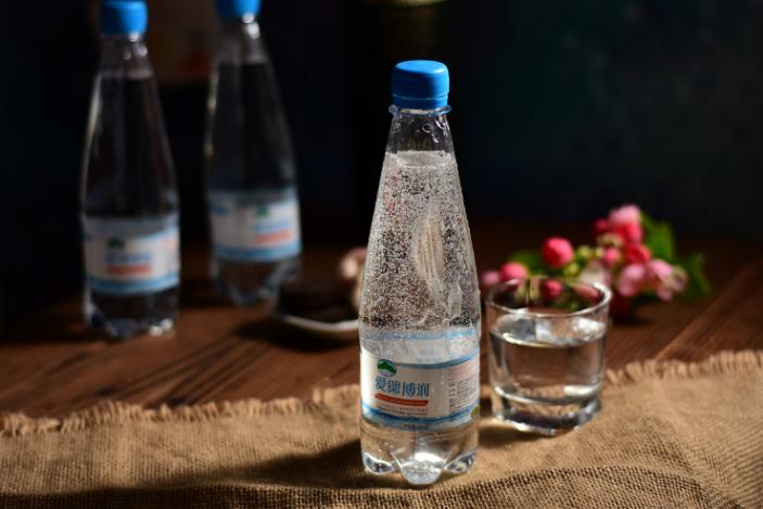 怎么判别矿泉水,矿泉水哪一个水质更好