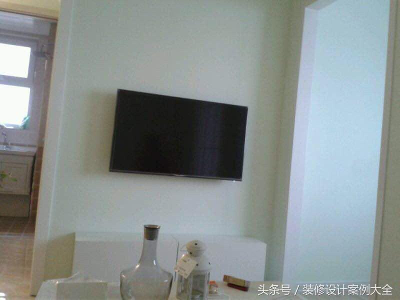 夫妻俩齐心协力攒钱买房装修，虽然面积不大但满满的温馨