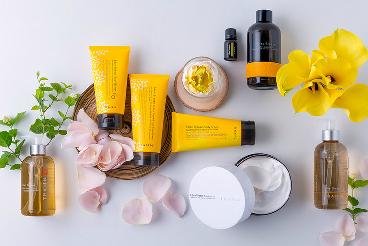 高端女士护肤按摩spa,在家也可以享受spa护肤了