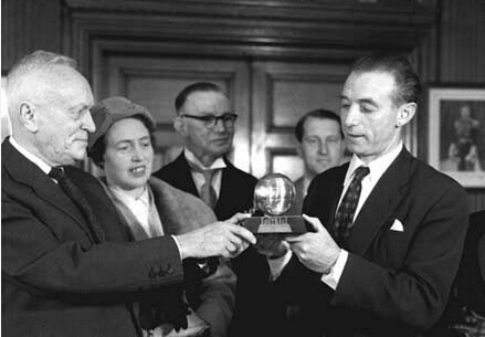 足球运动员荣誉最多的球员排行,足球个人荣誉最高是金球奖吗