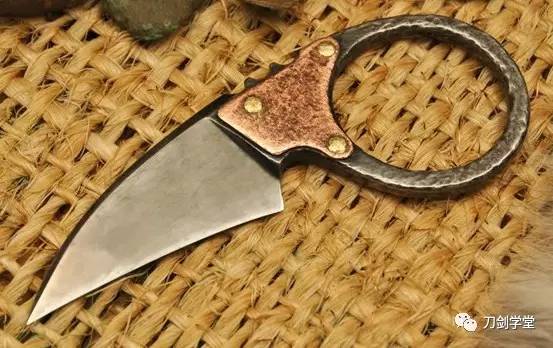 美艳又危险！来看看这款“蛇蝎美人”戒指刀