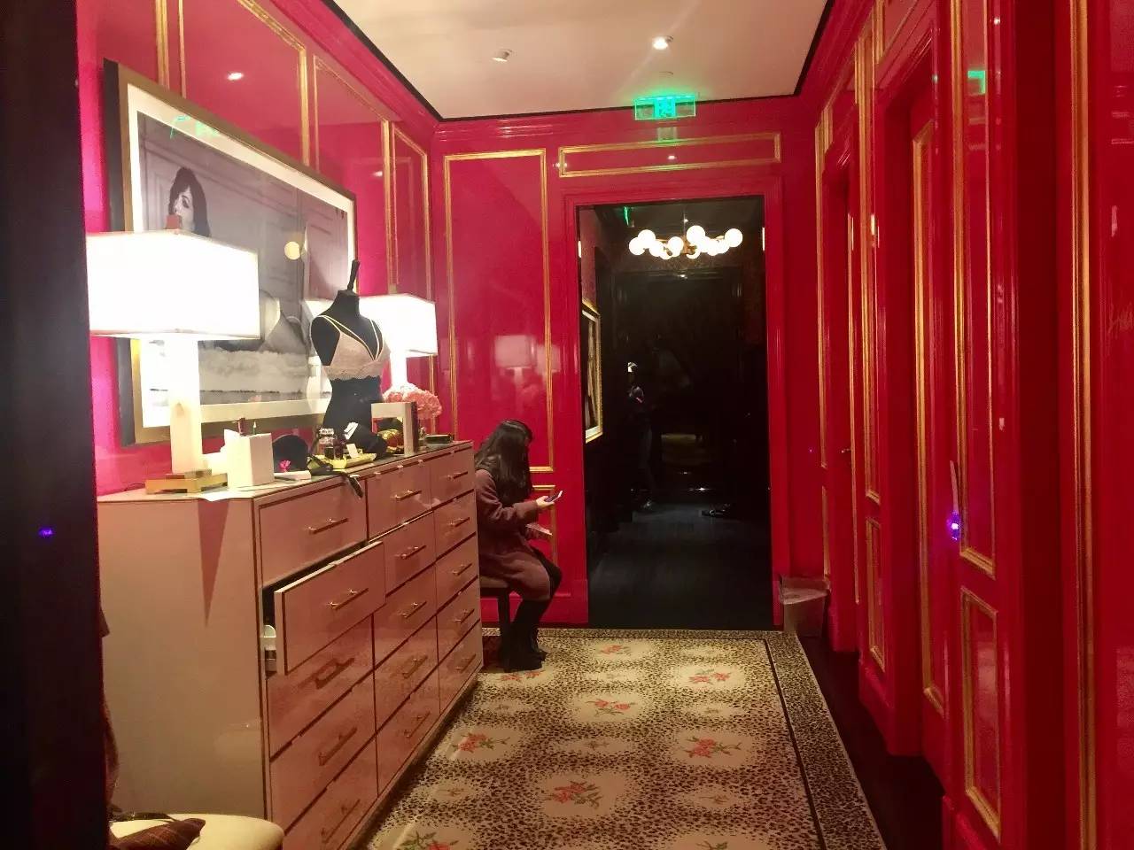 维多利亚的秘密上海有几家店,维多利亚的秘密旗舰店是正品吗