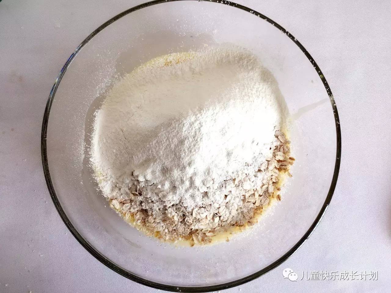 粗粮燕麦饼干,营养燕麦饼干是用哪种燕麦做的