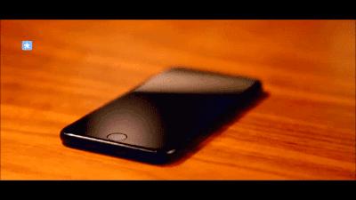 几滴“神液”让手机穿上铁布衫，锤子也砸不碎屏幕