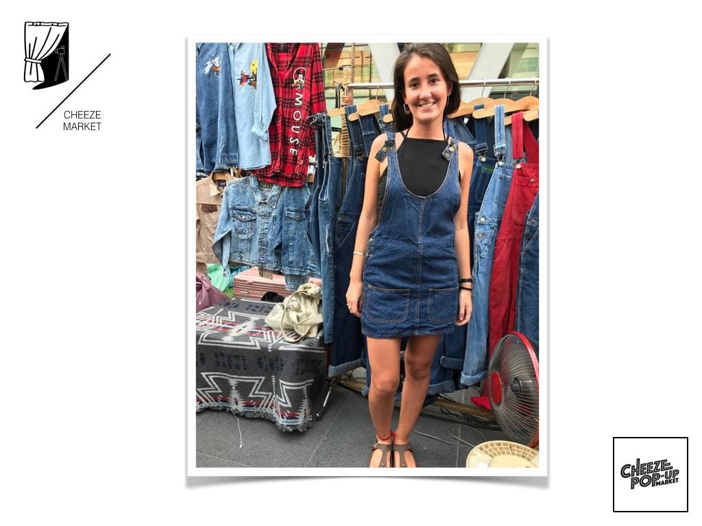 在曼谷,人妖+精油按摩文化市集