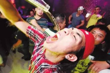 银川贺兰山的未解之谜,银川宝湖未解之谜