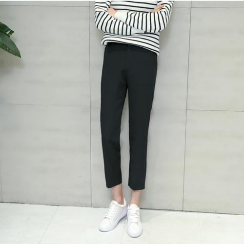 秋季时尚哈伦裤女时髦洋气高档,简单的哈伦裤怎么穿出高级感