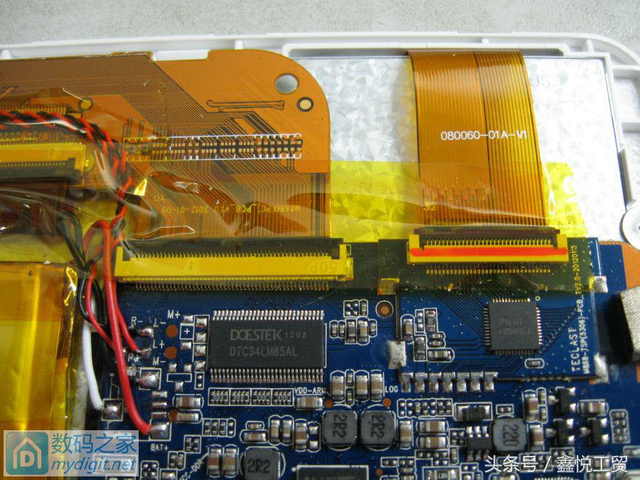 台电平板p85mini四核,p85拆机