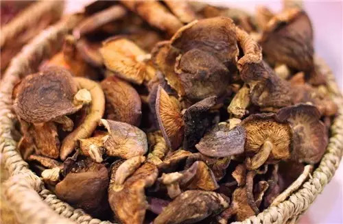 安徽宏村古镇有什么好吃的,黟县宏村旅游必备美食有哪些