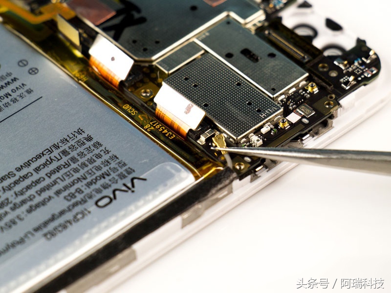 vivox9手机拆机换电池视频,vivox9换屏幕总成教程