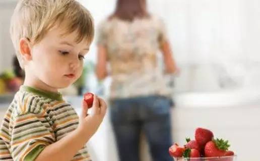 孩子缺不缺锌查什么,小孩每年需要补钙铁锌硒吗