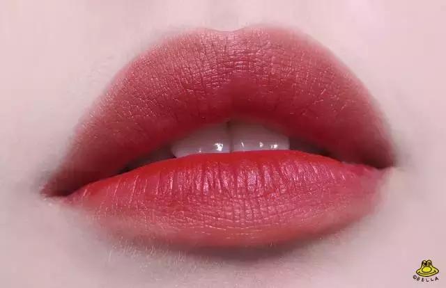 悦诗风吟控油粉饼,控油效果好的蜜粉饼