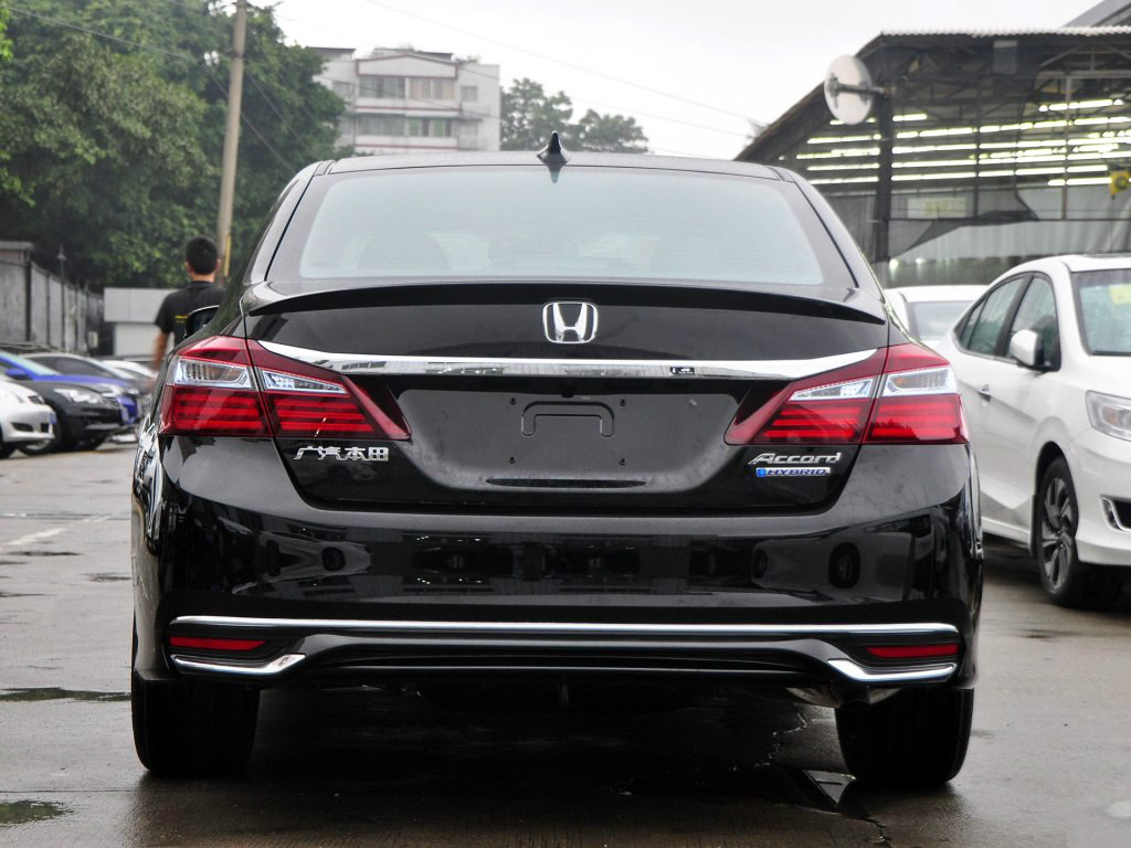 放弃本田雅阁选择了丰田凯美瑞,放弃凯美瑞雅阁选了阿特兹