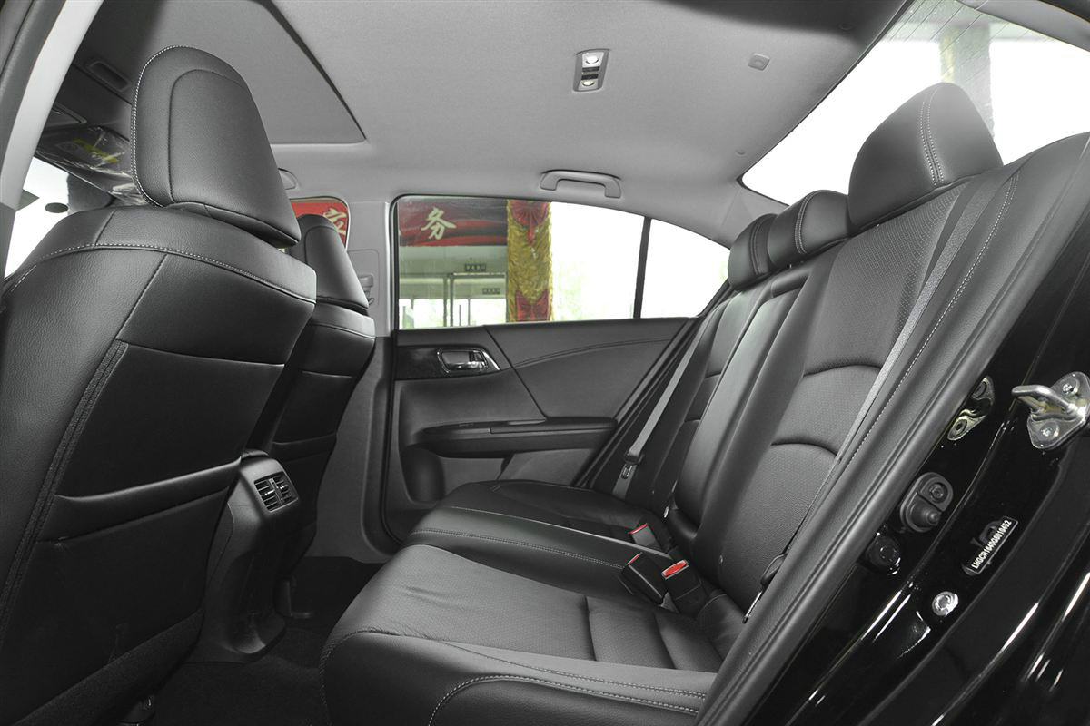 放弃本田雅阁选择了丰田凯美瑞,放弃凯美瑞雅阁选了阿特兹