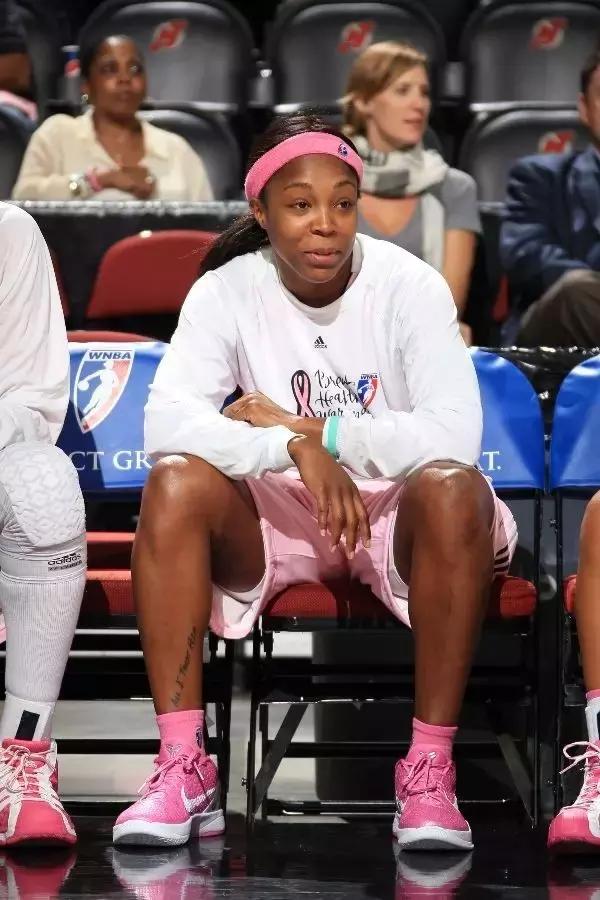 最近很火的黄黑配色的球鞋,公认最好看的配色的球鞋