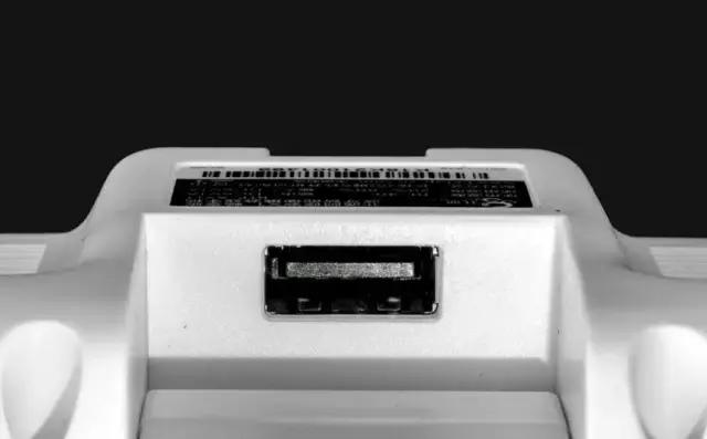 某男子竟然用“它”上王者和妹纸-撸虎水货