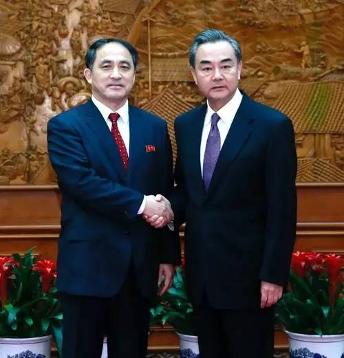 桌边社20170302：离婚可以再结，钱没了就没了