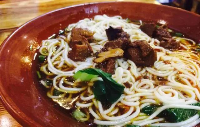 宁波江北鹤鸣牛杂面馆,宁波海鲜面馆排名第一餐