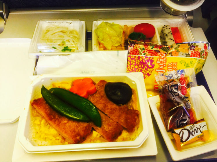 旅行是孤独的人在寻找的方式,旅行是我一辈子都愿意做的事