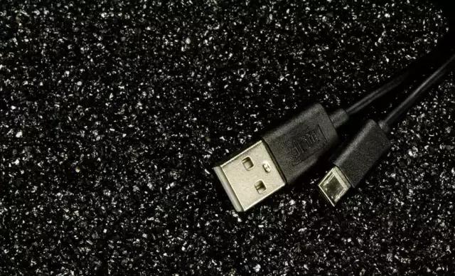 某男子竟然用“它”上王者和妹纸-撸虎水货