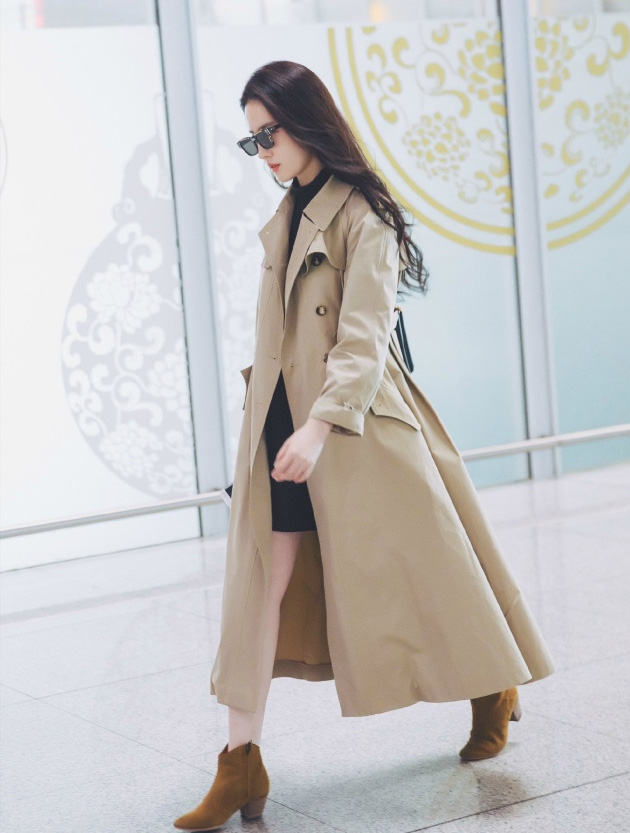 唐嫣巴黎时装周,唐嫣刘亦菲巴黎时装周