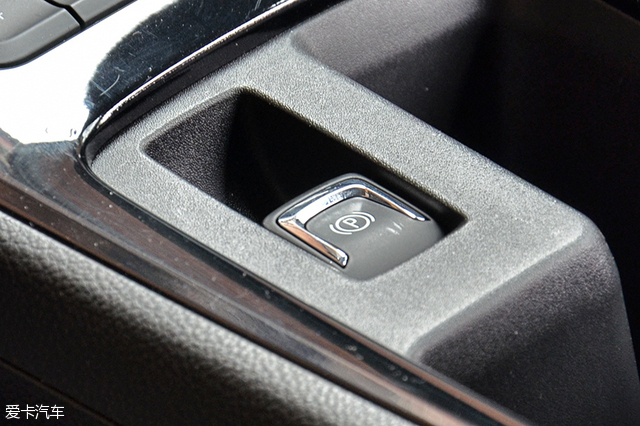 西安13年雪佛兰科鲁兹两厢,雪佛兰1.4t科鲁兹两厢二手车