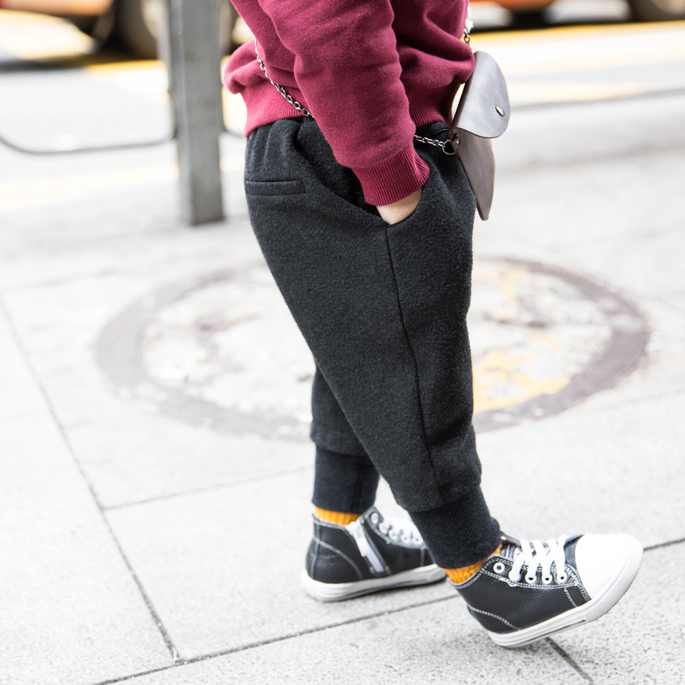 灯芯绒哈伦裤上搭配的卫衣儿童,哈伦裤搭配什么上衣冬季儿童