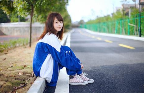 上学时最可怕的事,是和那个人做了同桌!