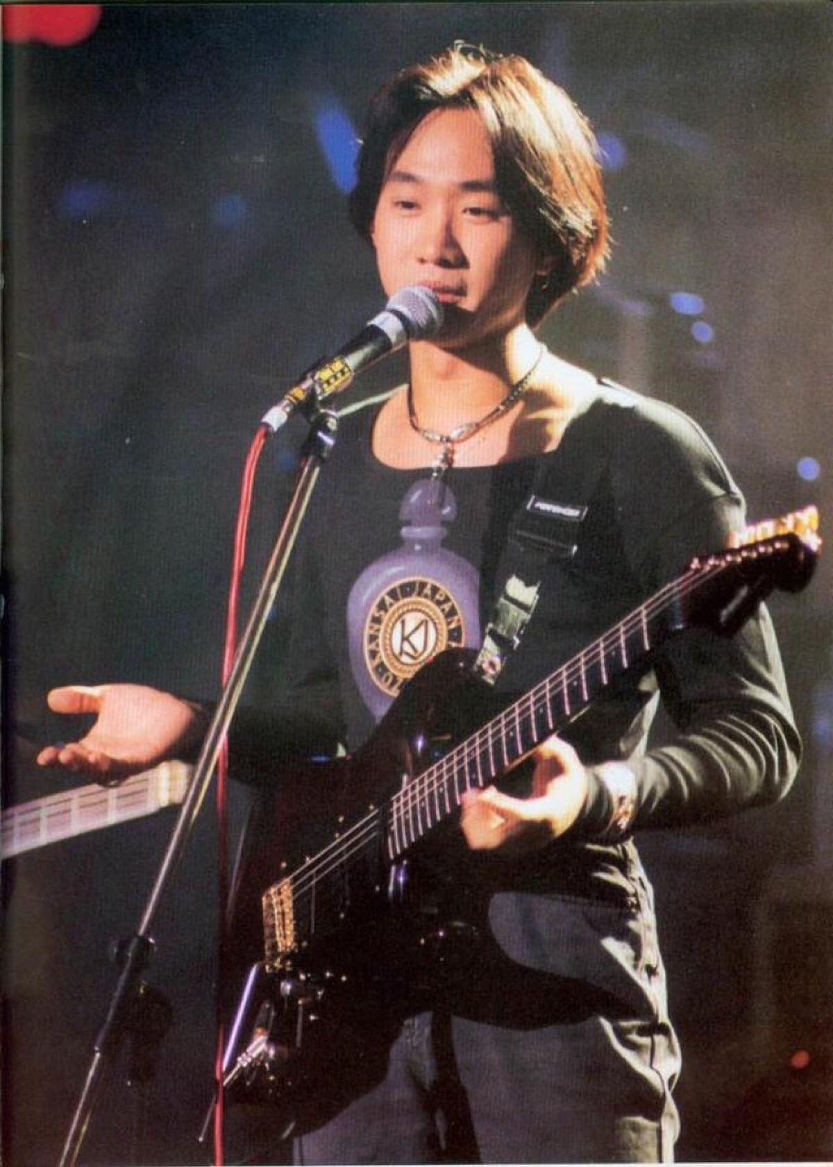 香港传奇黄家驹完整版,香港传奇黄家驹图片