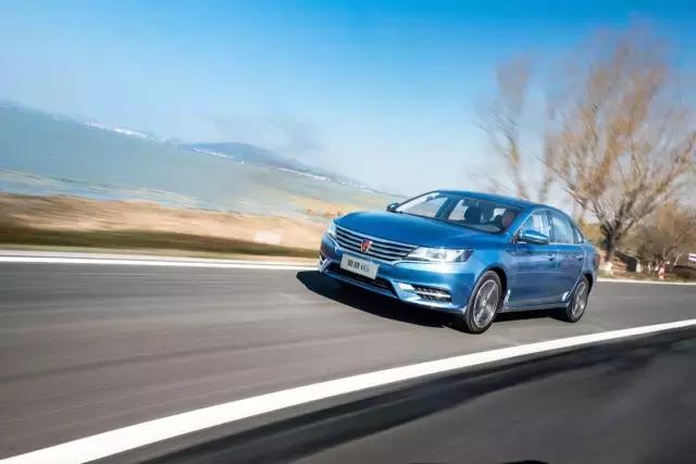 试驾上汽荣威i6p,2017款荣威i6三缸机试驾