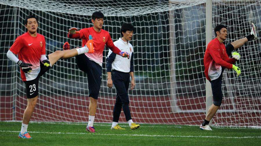 足球教学热身意义,足球教学热身动作