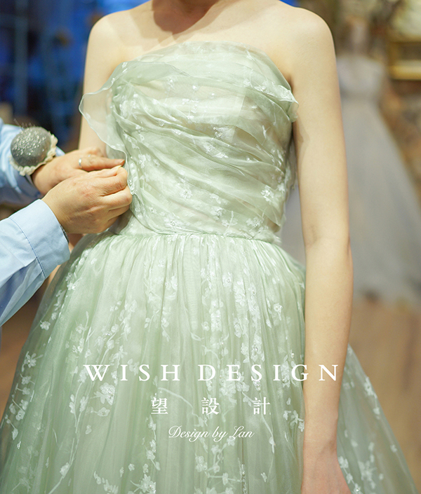 总有一款婚纱不动声色的惊艳到你,总有一款婚纱不动声色地惊艳到你