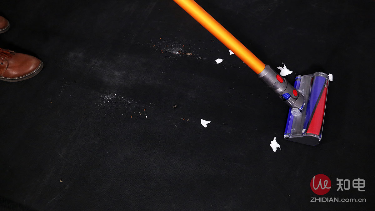 戴森吸尘器v7和国产吸尘器怎么选,戴森吸尘器测评排行榜前十