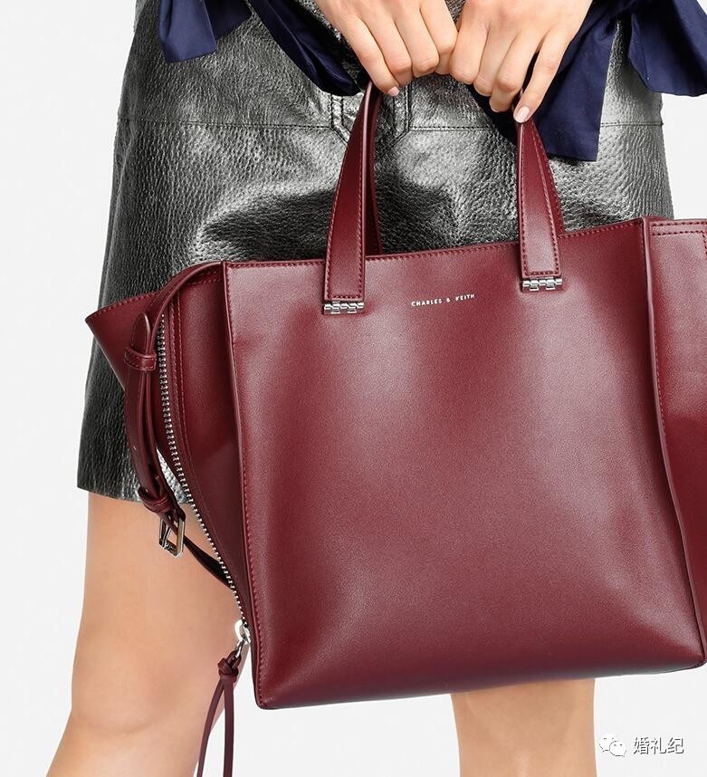 戚薇李承铉同款包包,戚薇黑色婚纱同款