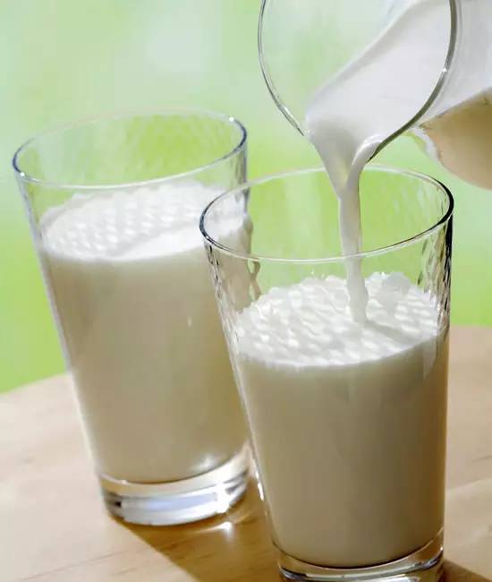 宝宝吃羊奶粉有什么好处和坏处,羊奶粉这样喝真的对吗