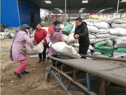 90后小伙靠卖ppt年入百万,90后小伙靠卖炸串臭豆腐买车买房