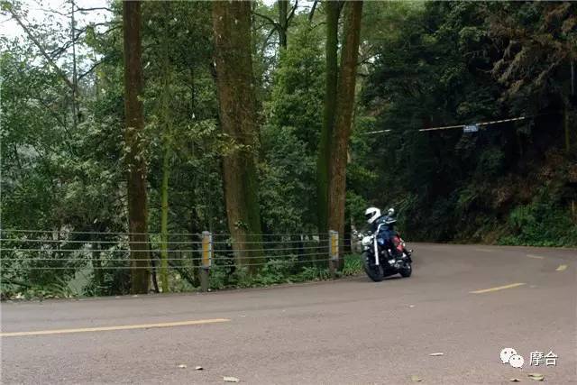 测评|太子驾到百官跪迎力帆V缸太子车V16登基在即