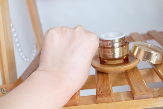 雅诗兰黛白金眼霜15ml和15g怎么选,雅诗兰黛抗蓝光眼霜新春版